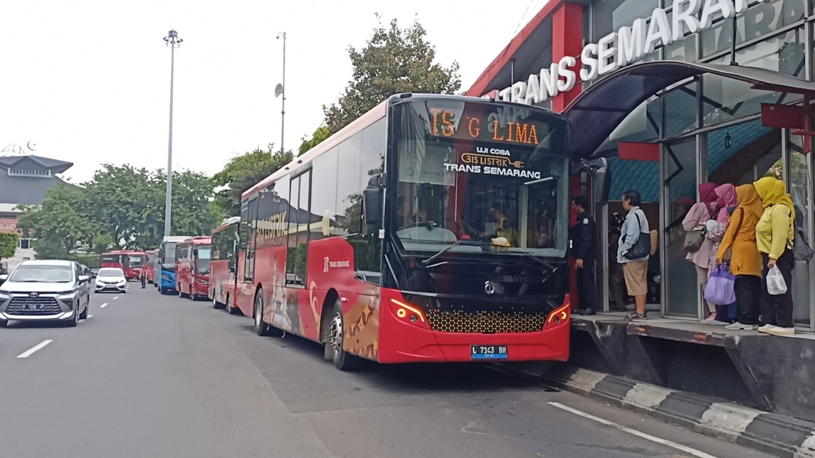 Pemkot Semarang Berencana Masifkan Bus Listrik Sebagai Transportasi Publik