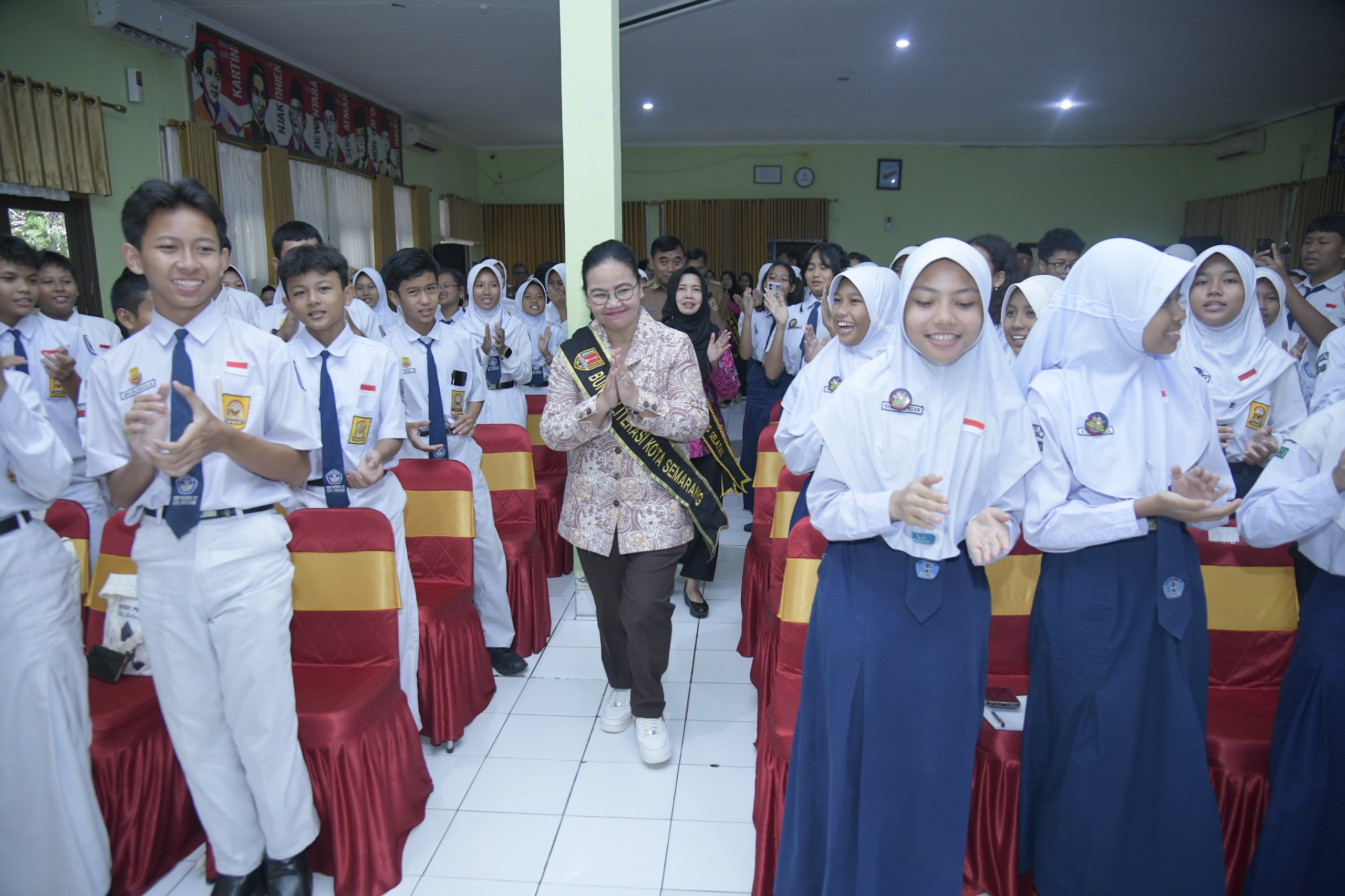 Di Bawah Kepemimpinan Agustina-Iswar, Akses Pendidikan Terbuka Lebar dan Ijazah Tertahan Akhirnya Kembali ke Pemiliknya