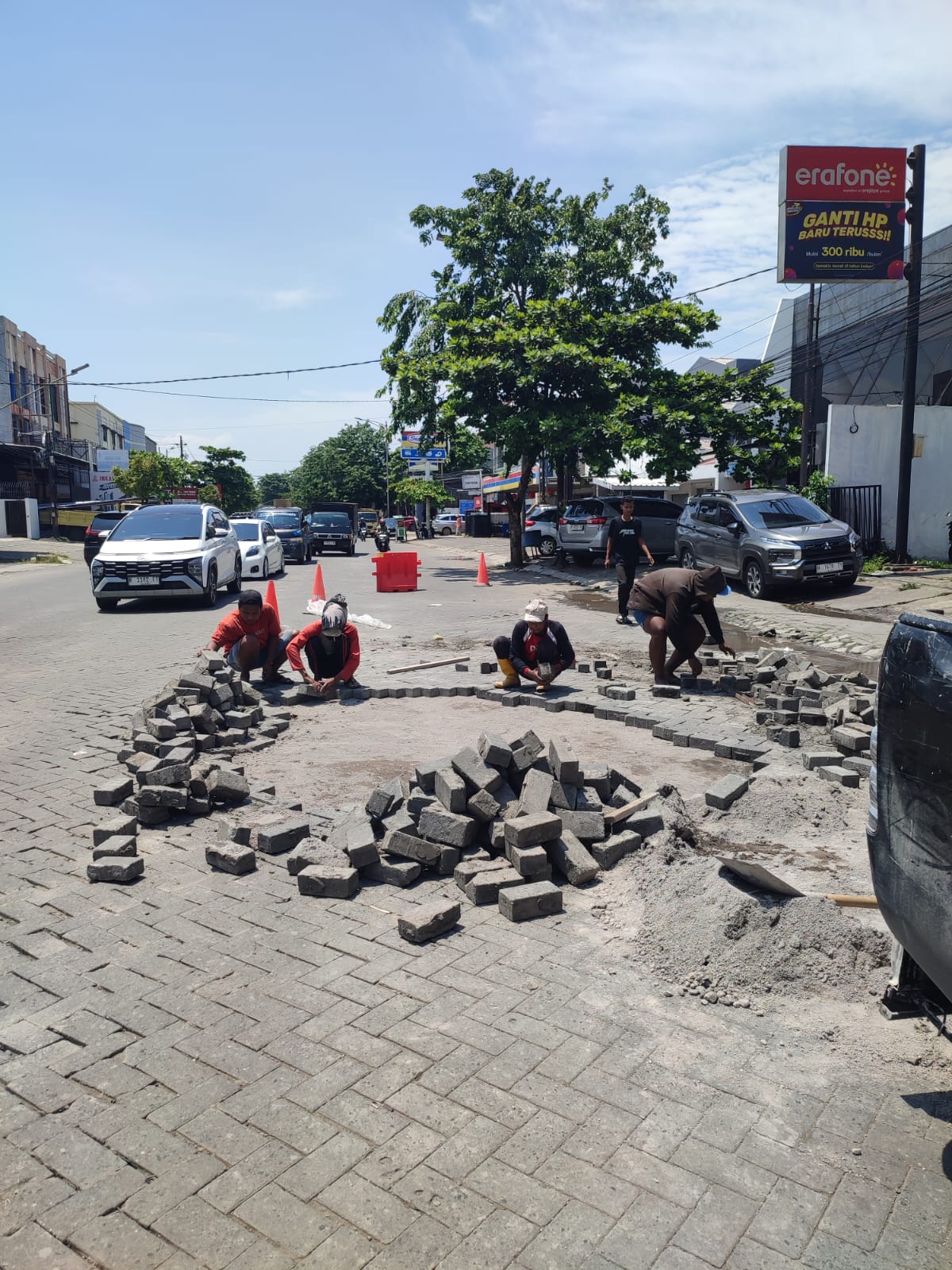 Respons Cepat Laporan Warga, Wali Kota Semarang Siapkan Betonisasi Masif dan Perbaikan Rutin di Jalan Citarum*